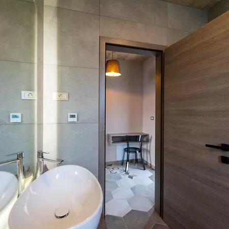 Marigold فيلة أوباتيا